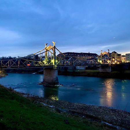 Ferienwohnung an der idyllischen Salzachschleife Nähe Salzburg Laufen Exterior foto