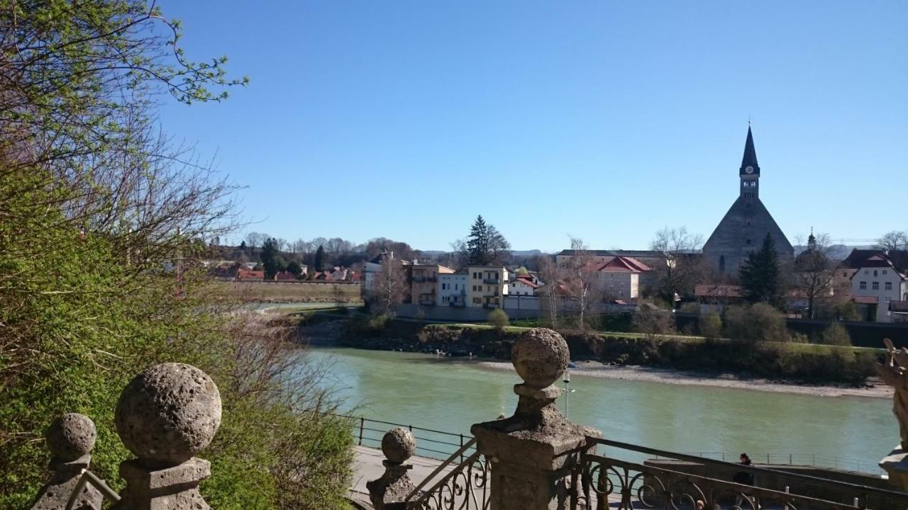 Ferienwohnung an der idyllischen Salzachschleife Nähe Salzburg Laufen Exterior foto